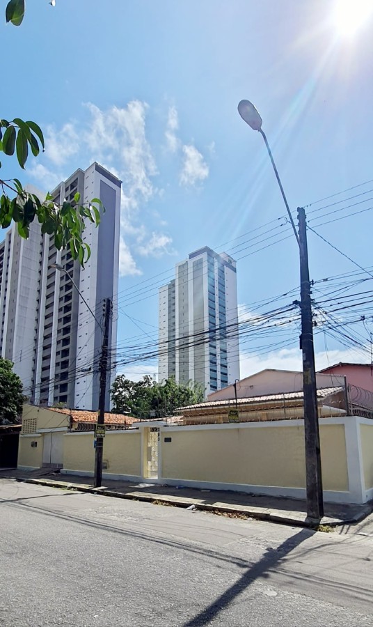Prédio Inteiro - Foto 1